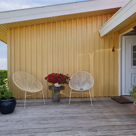 Erin - 200m From The Sea By Interhome *