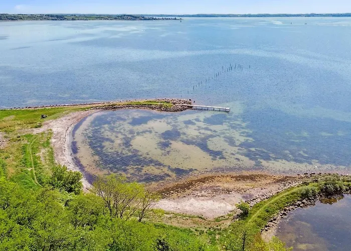 Erin - 200m From The Sea By Interhome