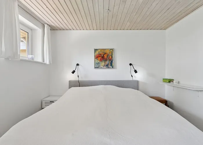 Erin - 200m From The Sea By Interhome *