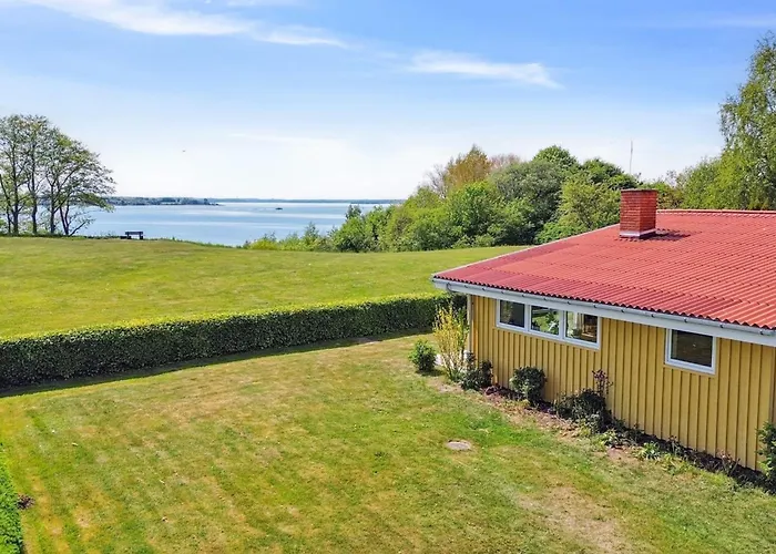 Erin - 200m From The Sea By Interhome Egernsund