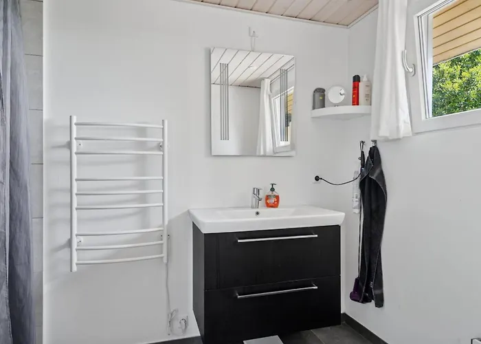 Erin - 200m From The Sea By Interhome *